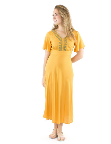 Robe viscose brodée main manches courtes unie