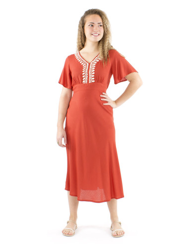 Robe viscose brodée main manches courtes unie