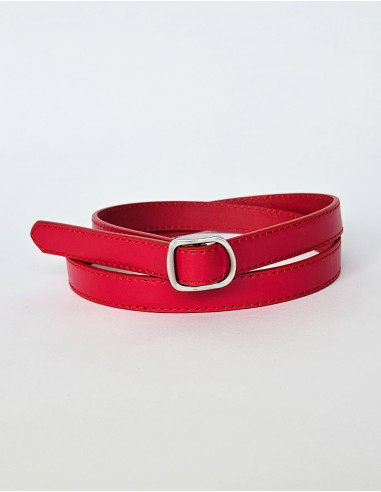 Cinturón liso de poliuretano con hebilla metálica