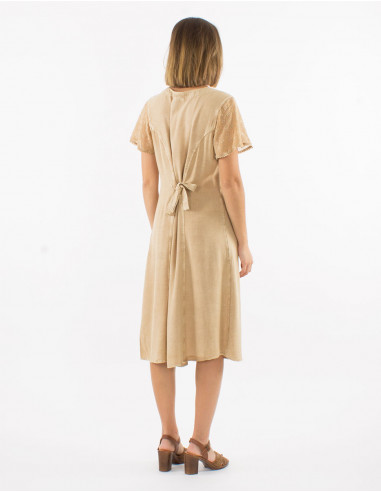 Robe viscose brodée manches courtes