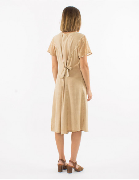 Robe viscose brodée manches courtes